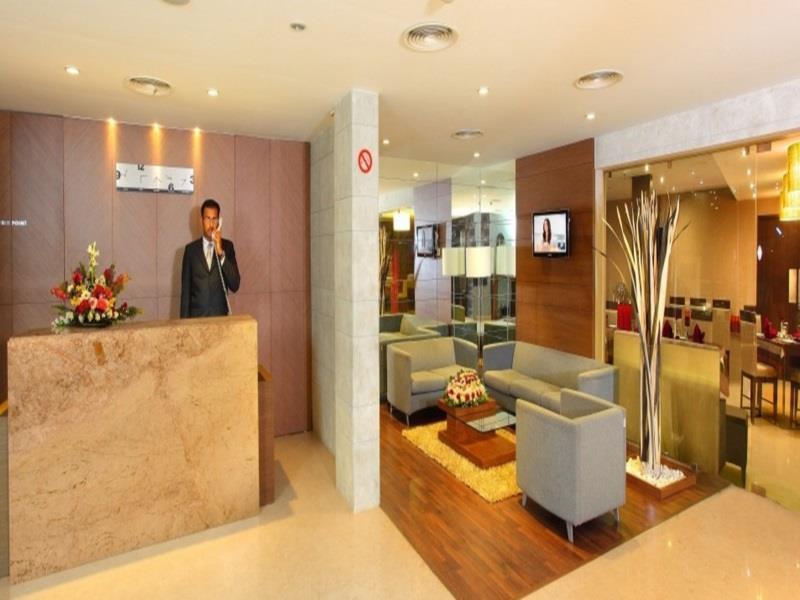 Park Residency Adoor Hotel Adur Ngoại thất bức ảnh